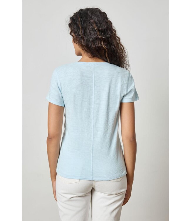 Lilla P SHORT SLEEVE BACK SEAM V-NECK