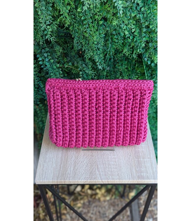 DLD BEACH CROCHET CLUTCH