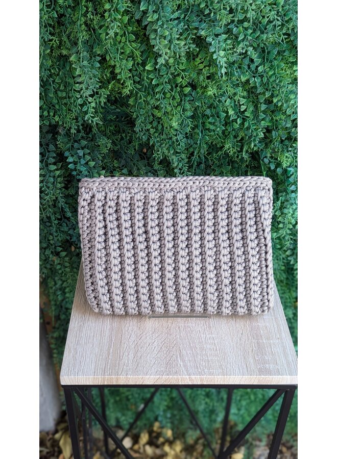 CROCHET CLUTCH