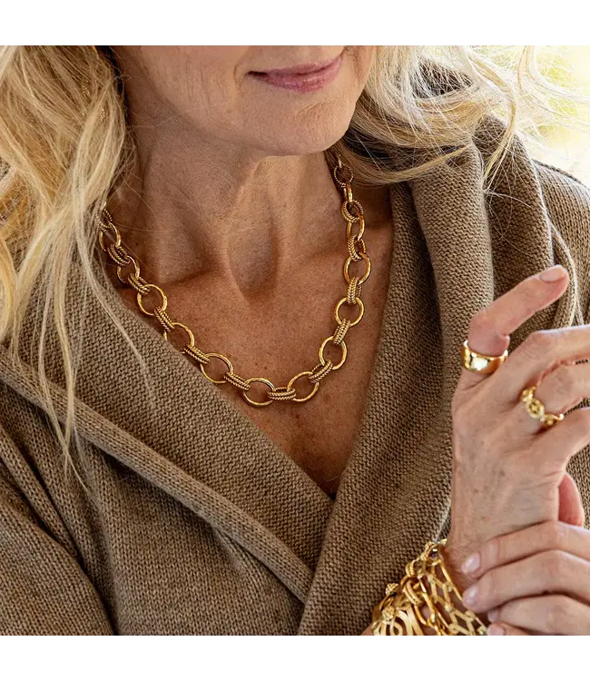 Cleopatra Regal Necklace in Gold