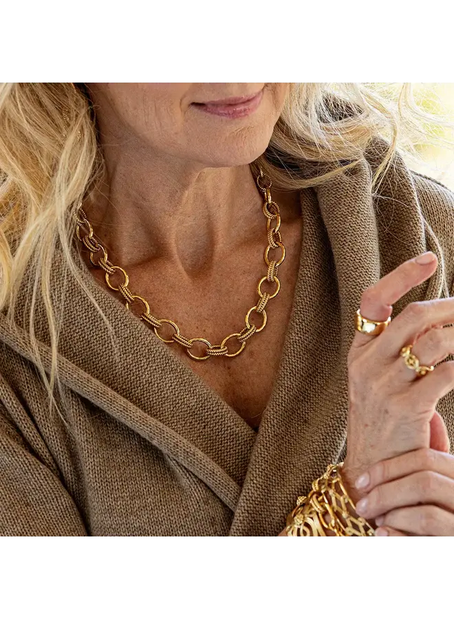 Cleopatra Regal Necklace in Gold