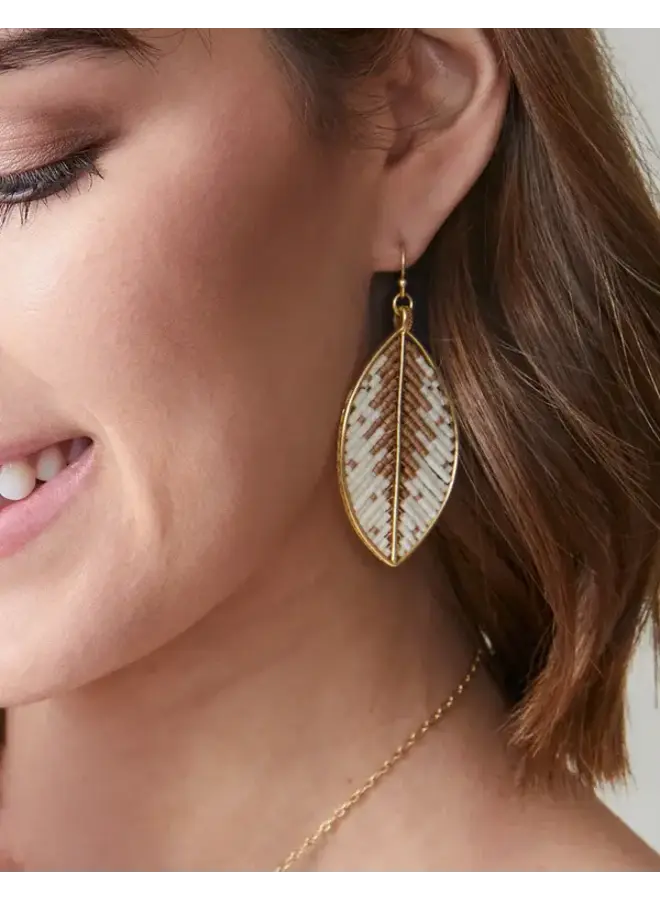 BITTY BEAD EARRINGS LEAVES CREAM