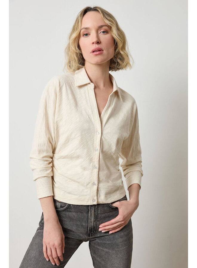 SIDE PLEAT BUTTON DOWN