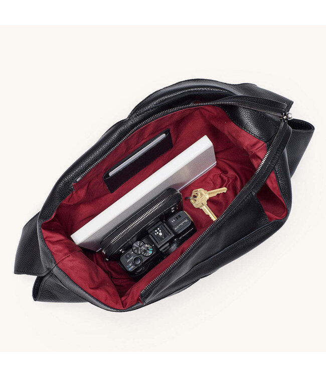 TOM LARGE ZIP-BLACK-BG-RED ZIP