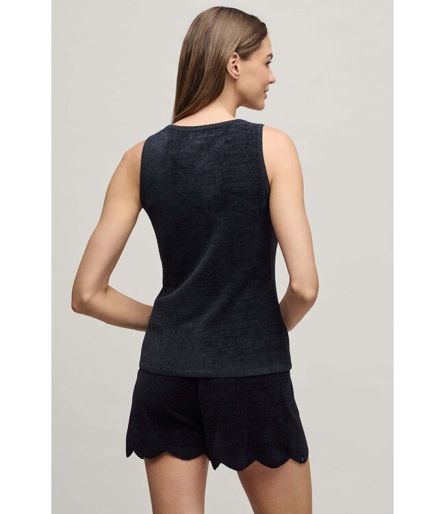 CCUL Scallop V-Neck Tank