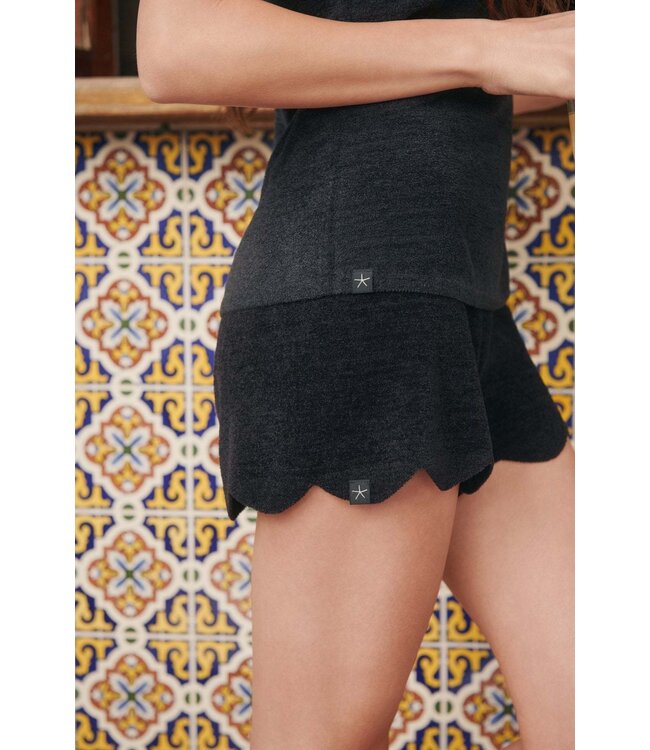 CCUL Scallop Short