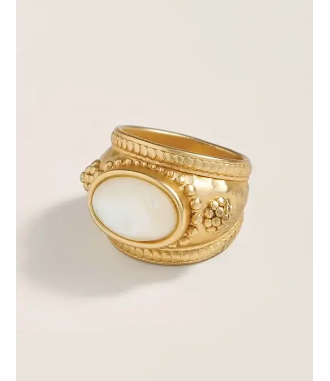 Mercer House Embellished Ring Mother-ofPearl 8