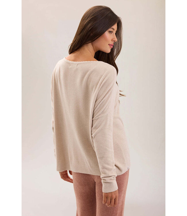 CCUL Scallop Neck Slouchy Pullover
