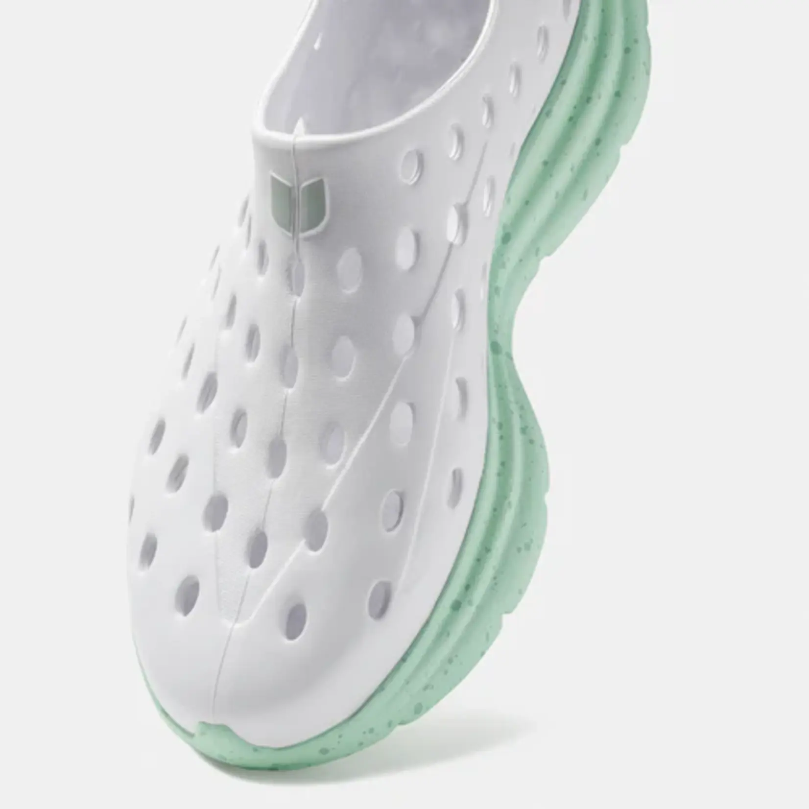 Kane Revive White/Spring Speckle