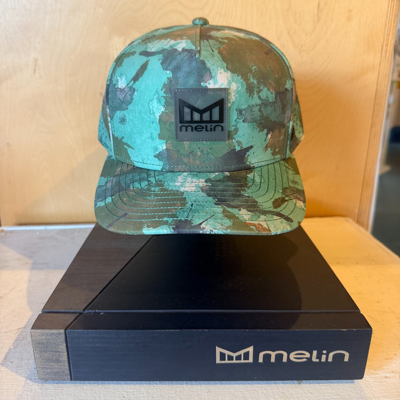 Melin Hydro Odysea Watercolor Camo Classic Fit