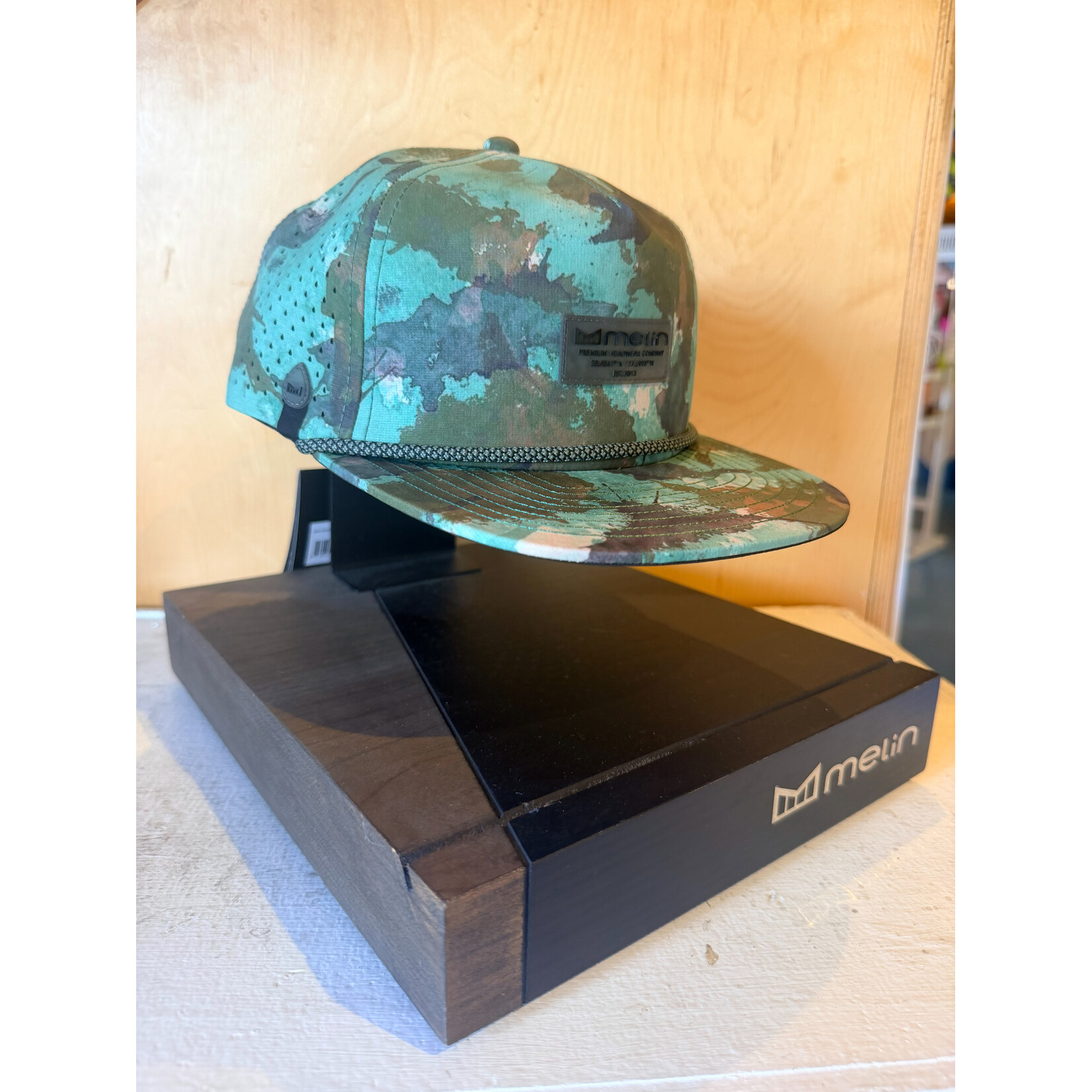 Melin Hydro Coronado Watercolor Camo XL