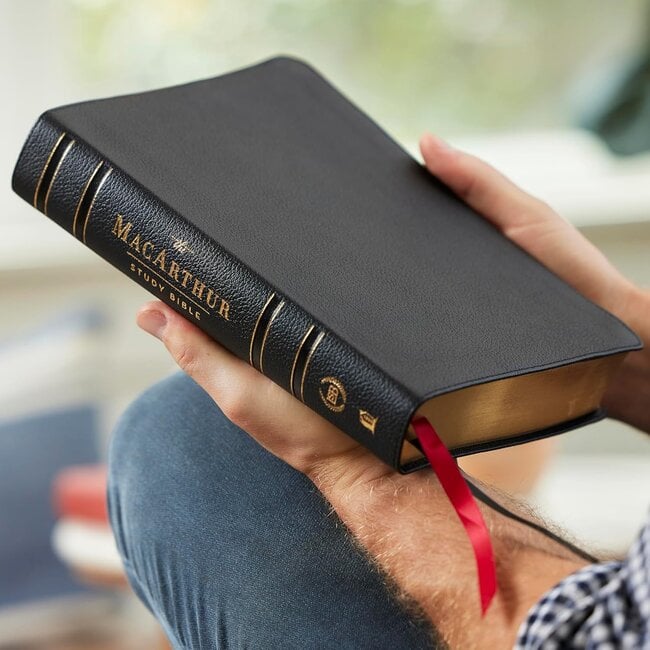 MSB LSB MacArthur Study Bible 2nd Ed. (Black Genuine Leather, Comfort Print)