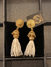 Perahun Gold with white bead dangling earing- 210009