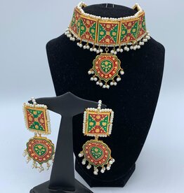 Perahun Red/green meenakari choker set