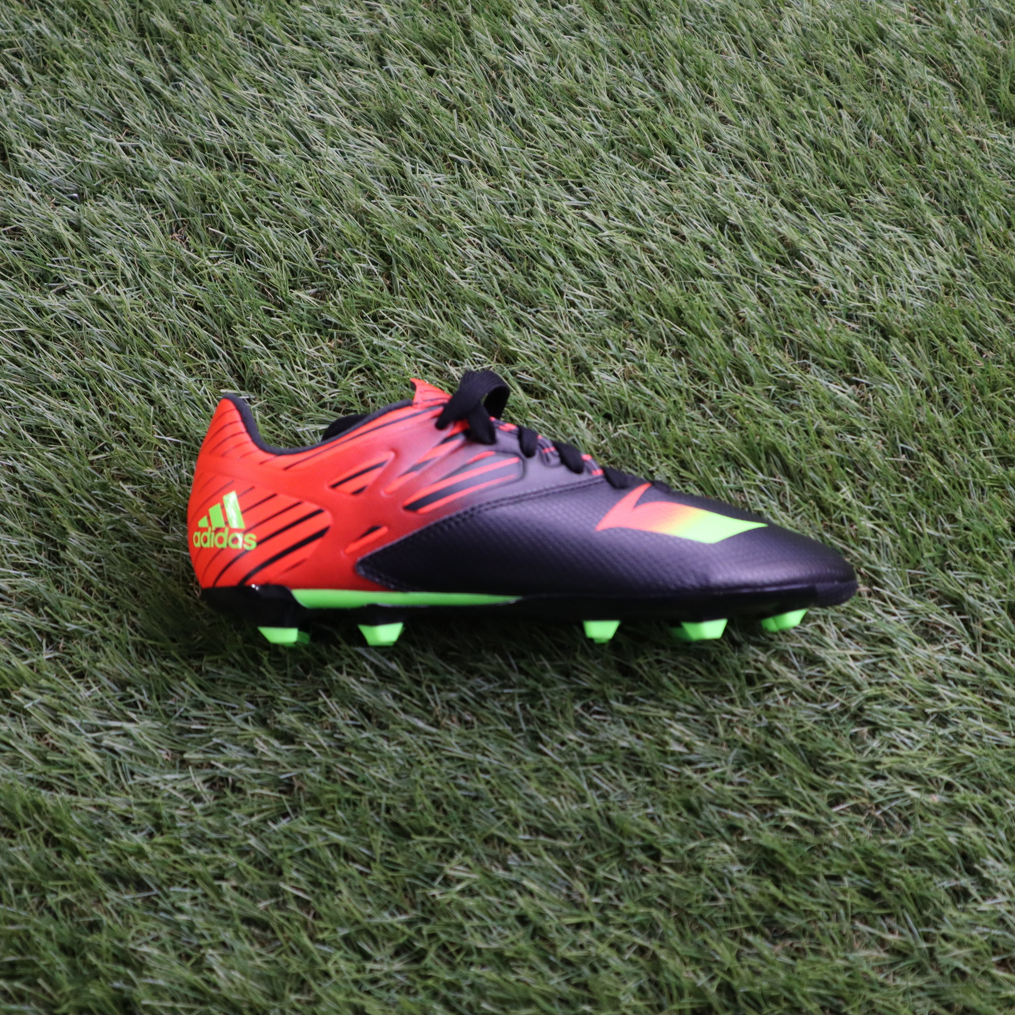 soccer boots messi