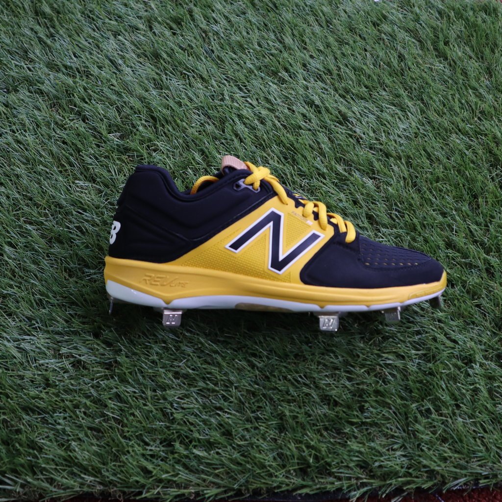 green new balance baseball cleats