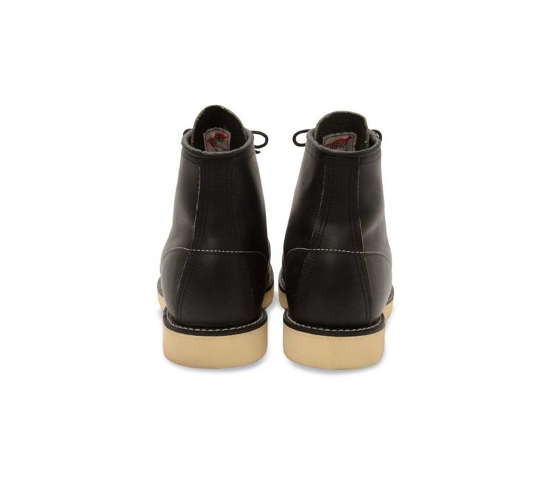 Mens Classic Moc 9075
