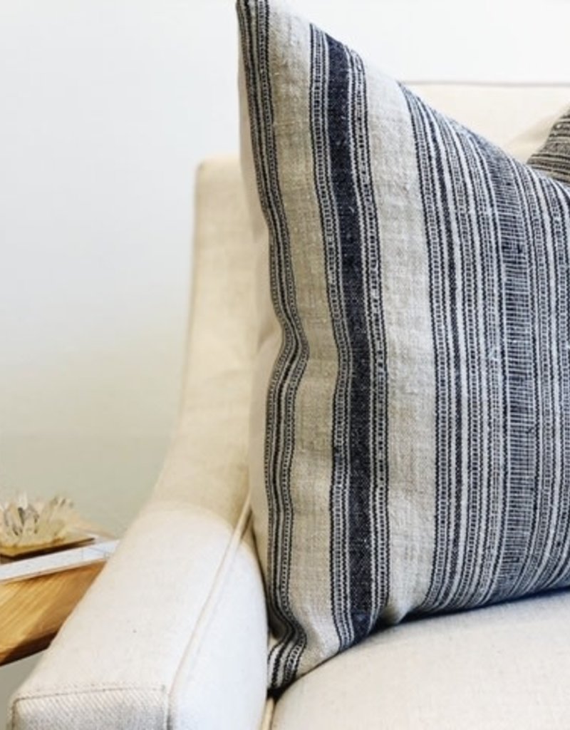 Best of Striped throw pillows mp4 video Fake laura prepon anal sex