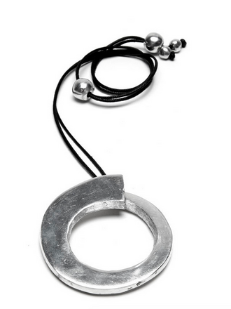 VESTOPAZZO Aluminum Special Round Pendant Necklace VESTOPAZZO Aluminum Special Round Pendant Necklace