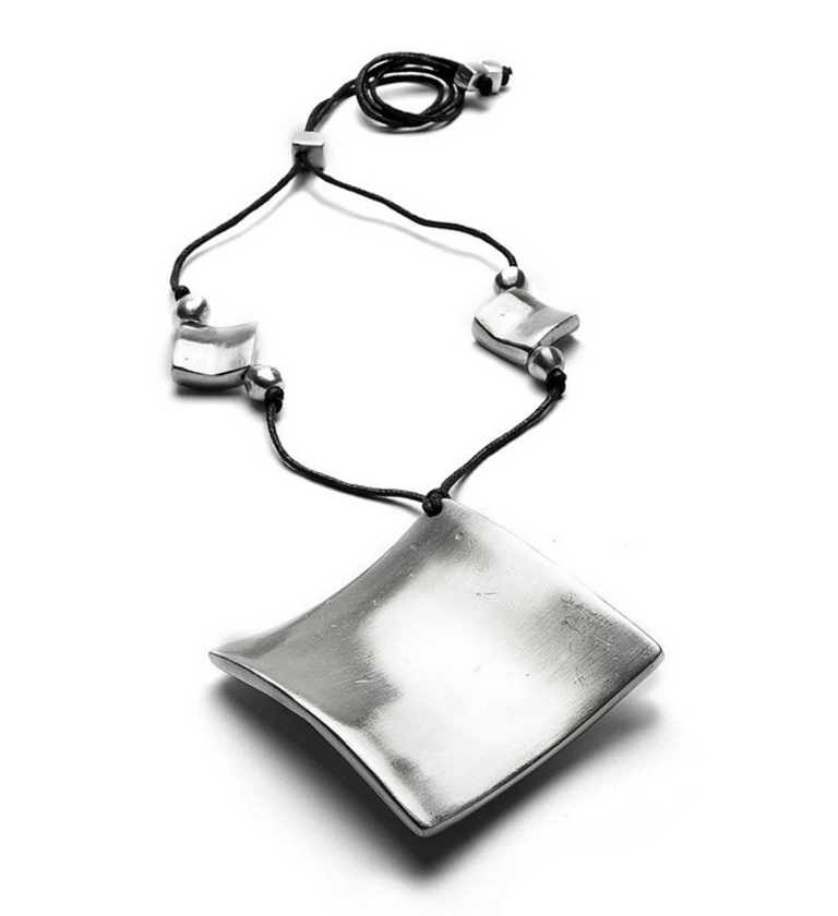 VESTOPAZZO Aluminum Double Plie Square Pendant Necklace