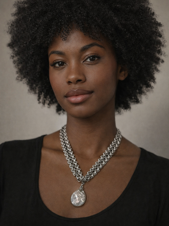 Pam Lazzarotto 5018 Slv/Prl  Drk Prl Neck.