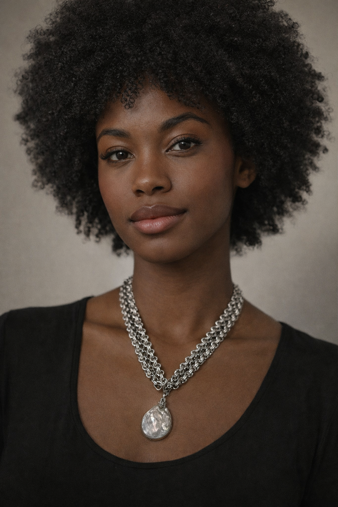 Pam Lazzarotto 5018 Slv/Prl  Drk Prl Neck.