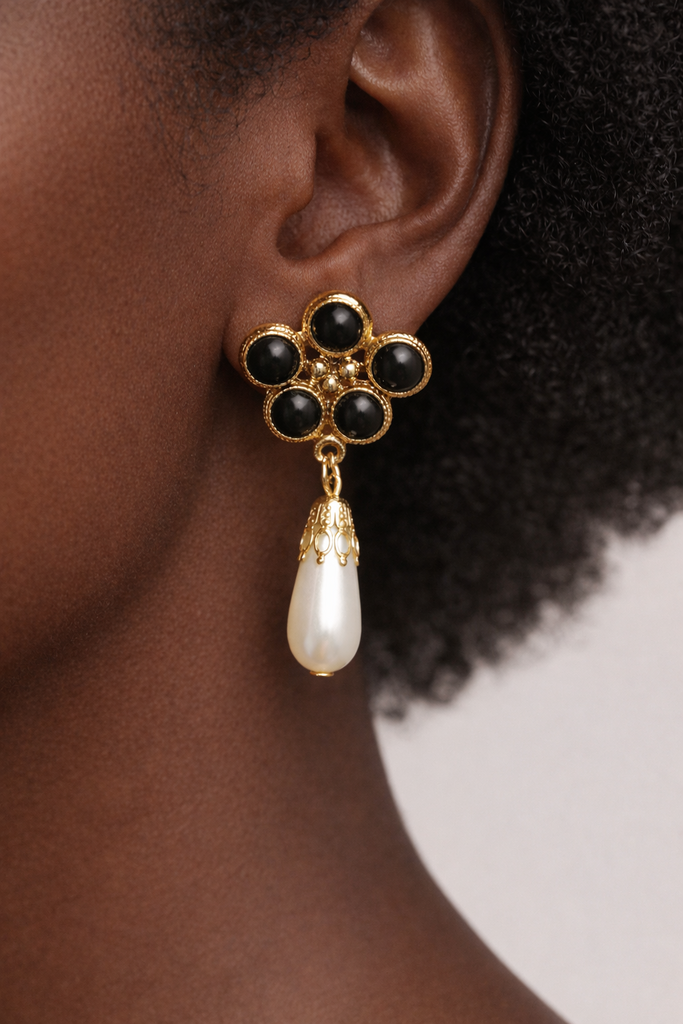 Giulia Blasi Pearl/Black Stones