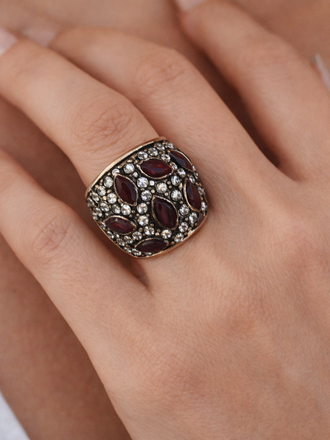 G059 Costume  Vintage  Ruby St. Ring