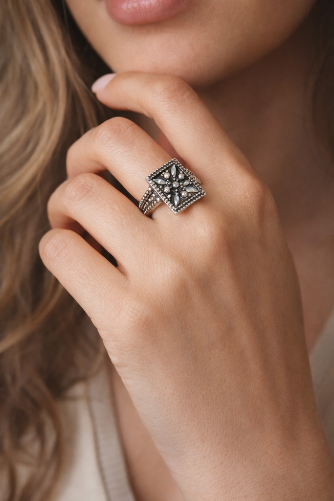 Pam Lazzarotto 5011 Silv. Sq Ring