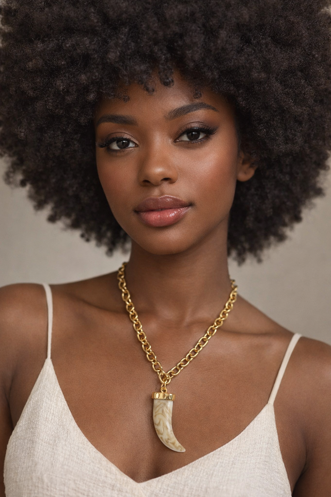 G091 Gold Horn Necklace