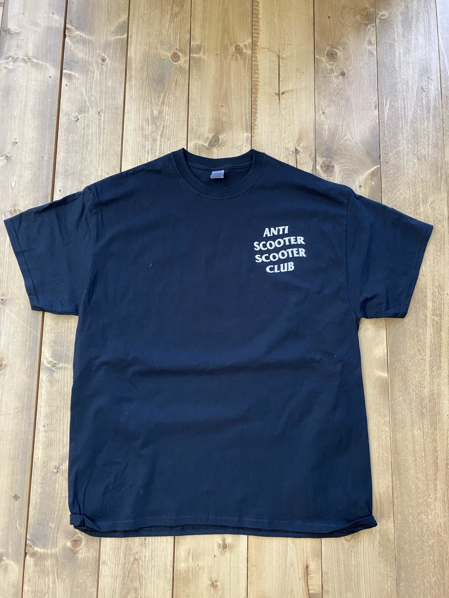 REPLAY x LEGACY - Anti Scoot Tee- ADULT (BLK) REPLAY x LEGACY - Anti Scoot Tee- ADULT (BLK)