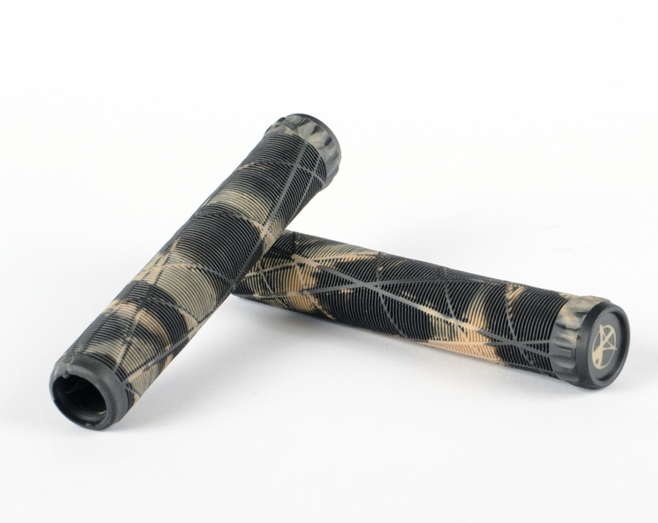 EAGLE X ADDICT GRIPS - BLK/GUM