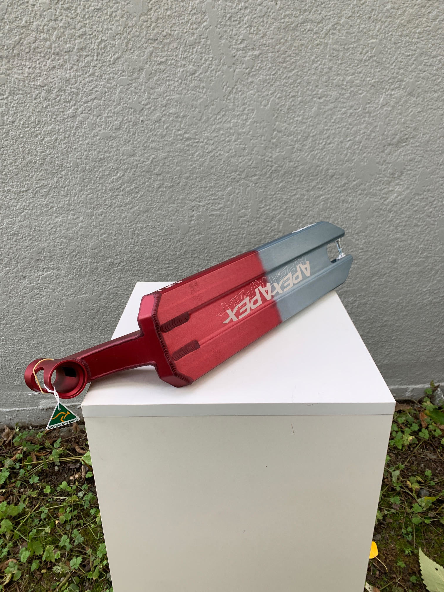 APEXiD/LEGACY 5" X 580MM DECK - RED/GREY