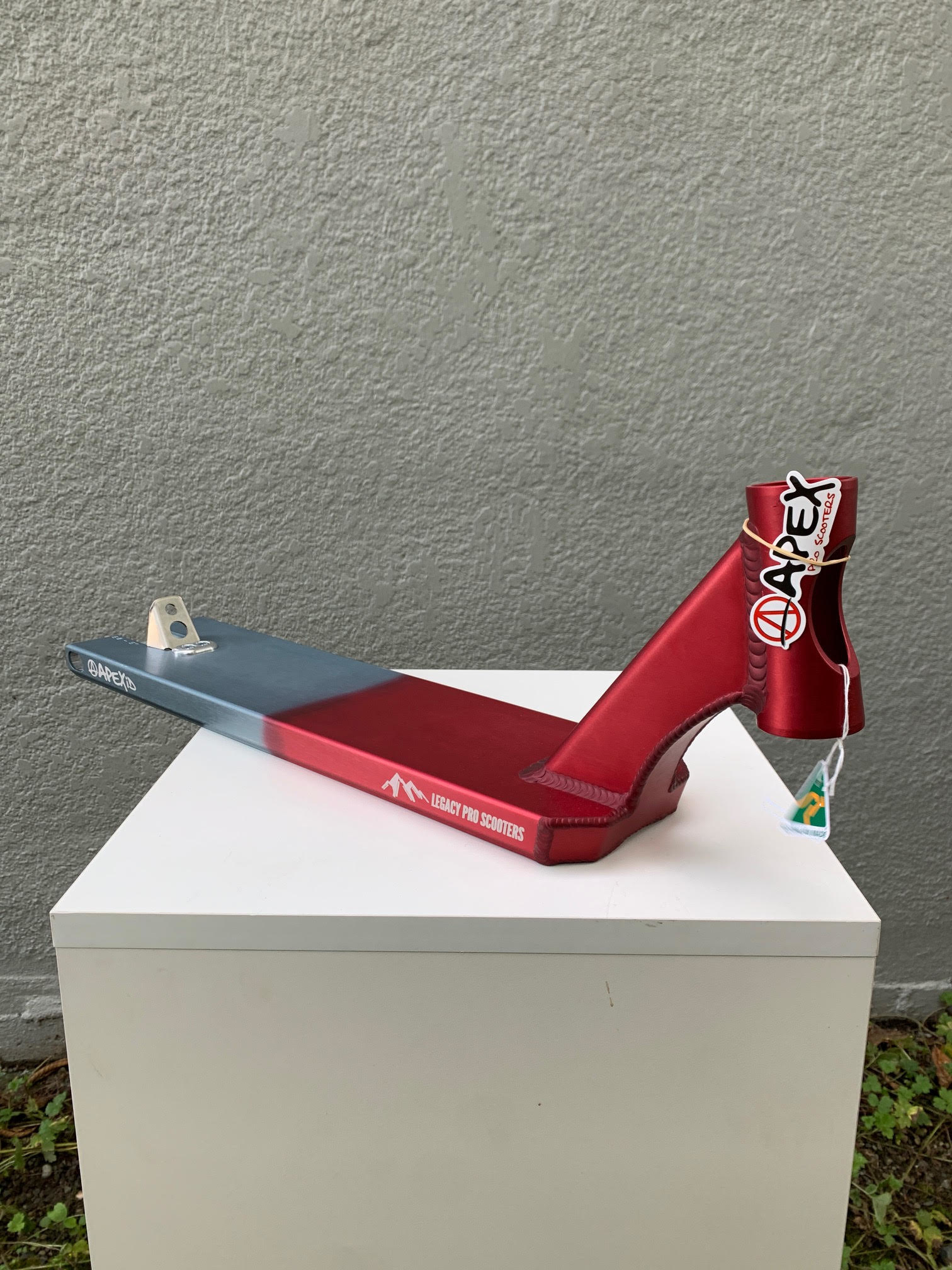 APEXiD/LEGACY 5" X 600MM BOXED DECK - RED/GREY