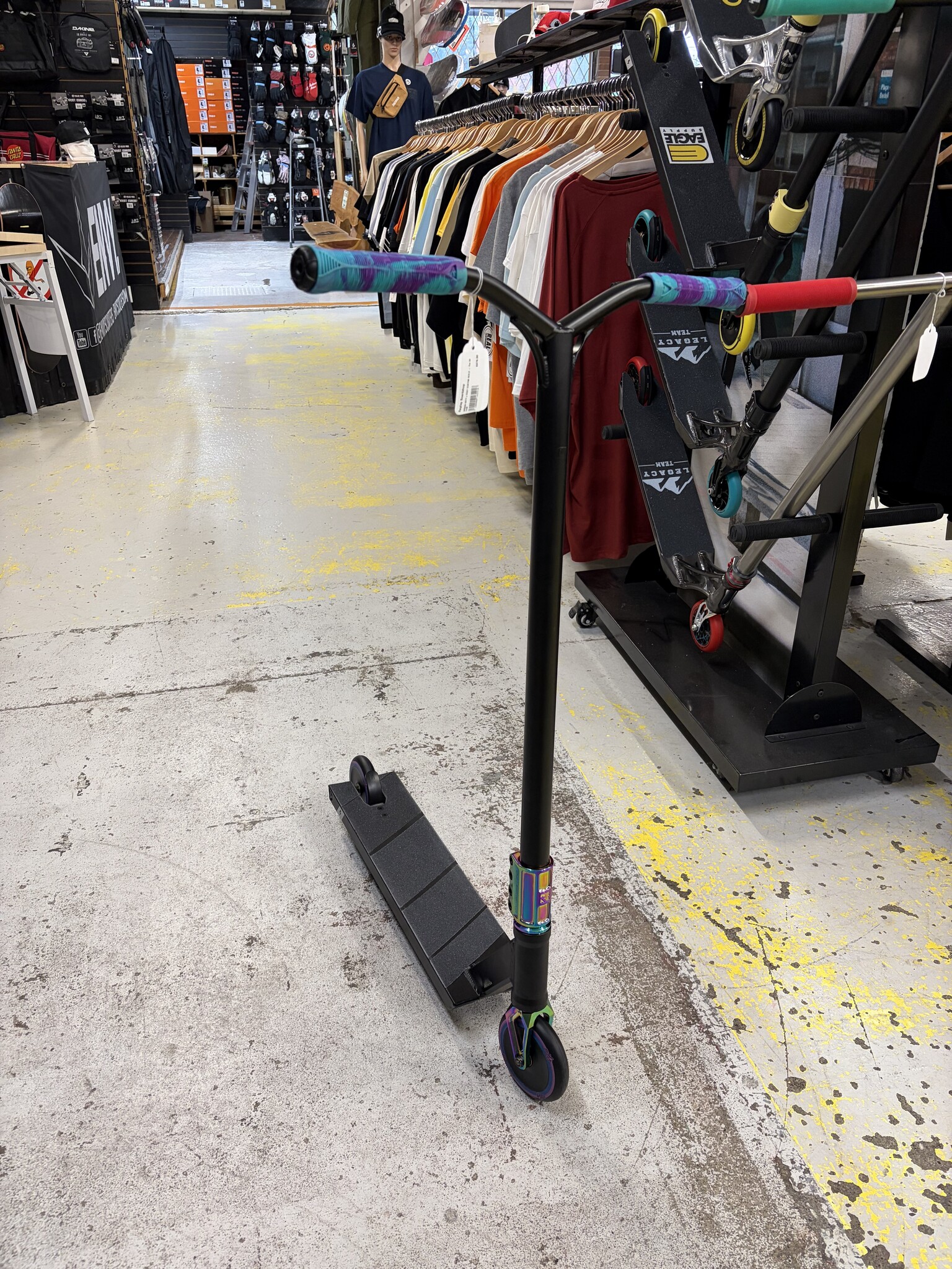 URBAN ARTT x ROOT CUSTOM BUILD - The Oil Leak