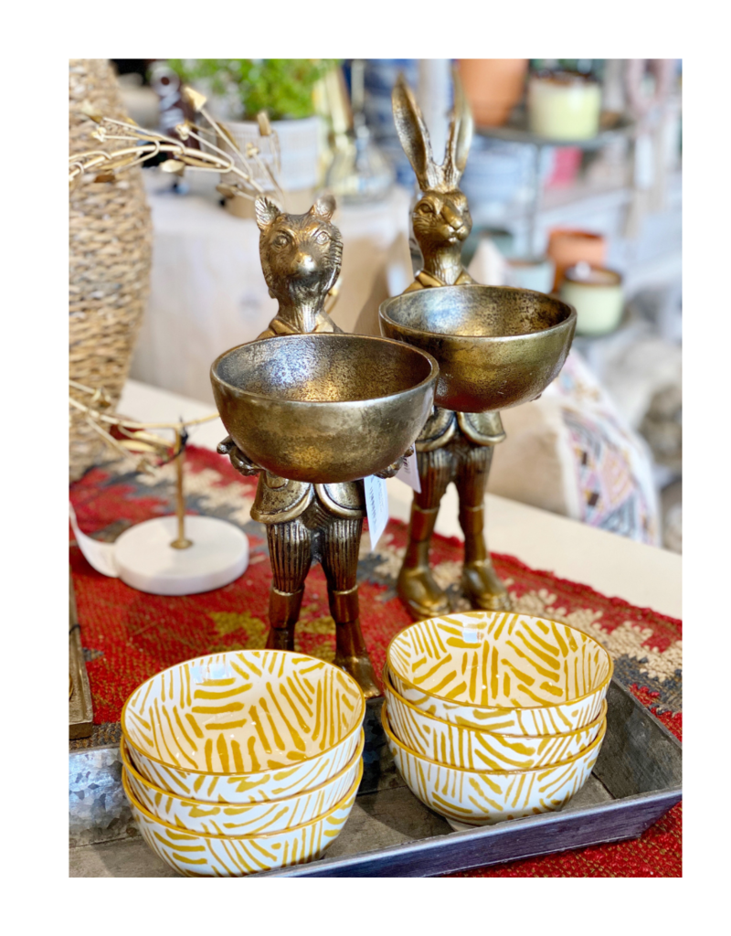 Eloise the Fox Dish Stand