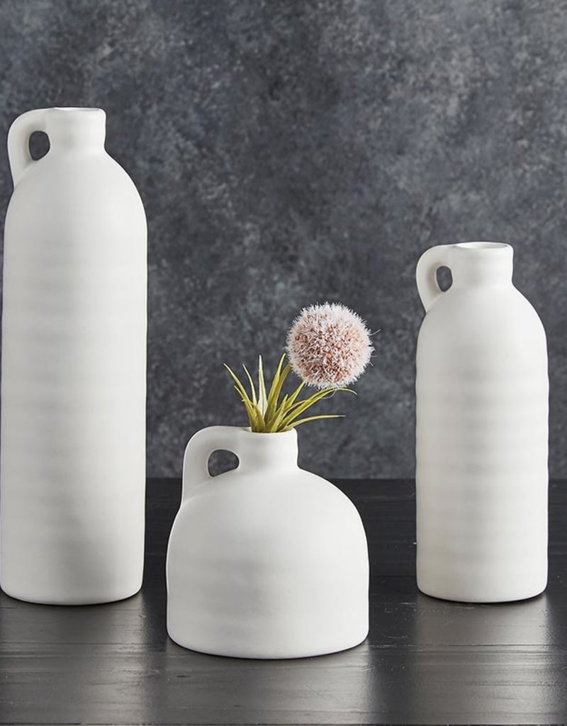 creative brands White Vase with Handle