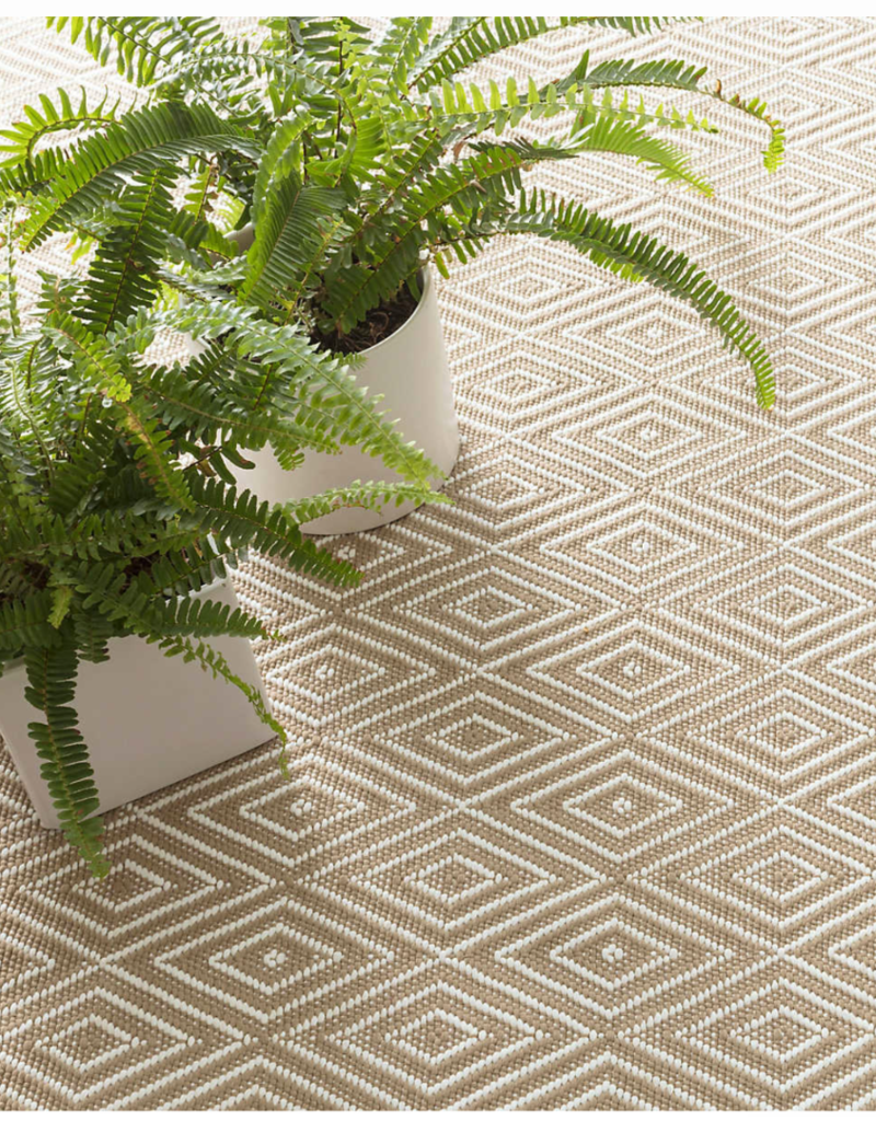 Dash & Albert Dash & Albert Diamond Indoor/Outdoor Rug in Khaki & White 3x5