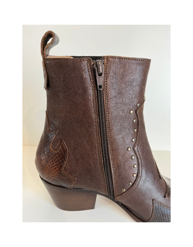 Casta Dawn Cobra Boot in Legno by Casta