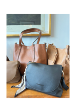 Louenhide Nevada Ezra Tote in Tan by Louenhide