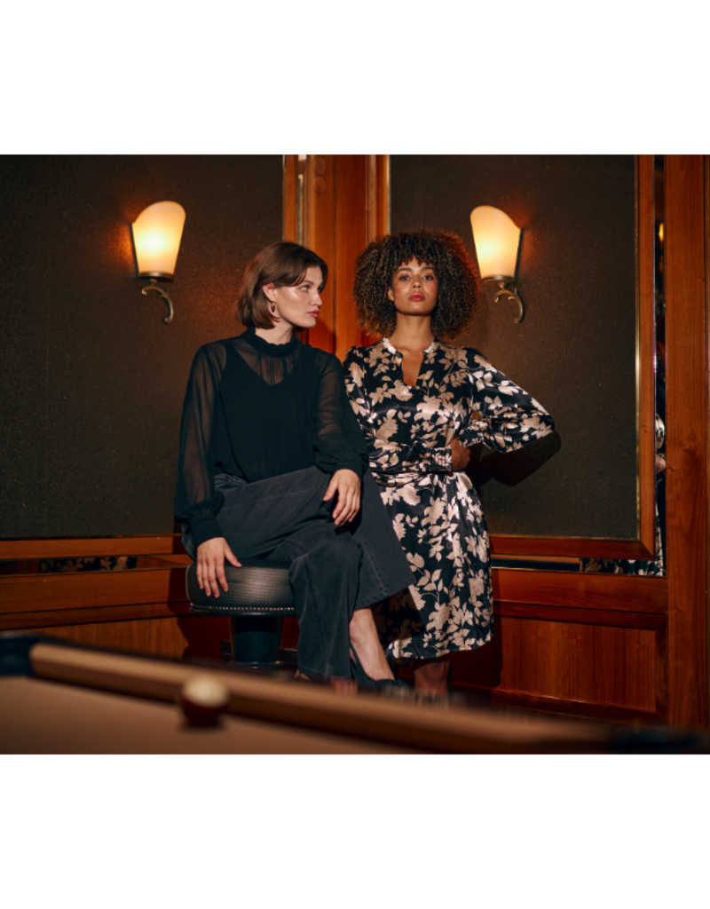 Cheila Chiffon Blouse in Black by Culture