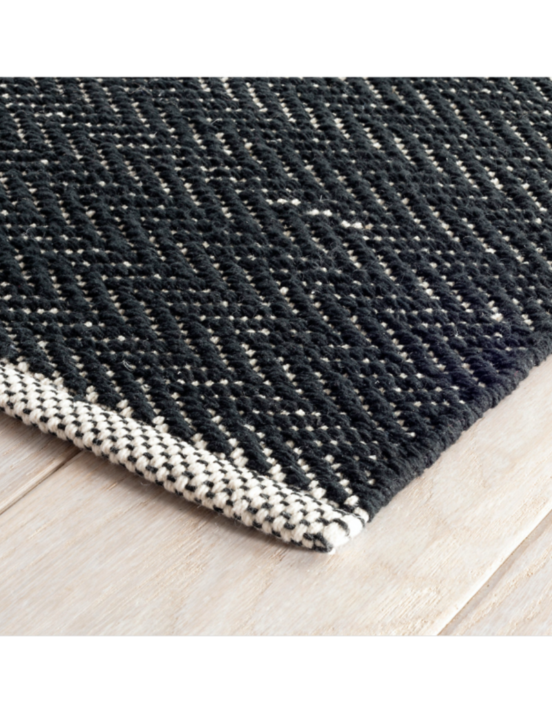 Dash & Albert Dash & Albert Herringbone Woven Cotton Rug in Black 3'x5'