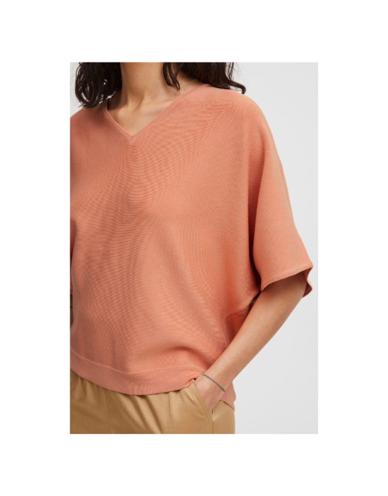 b.young Orla V-Neck Tee in Canyon Sunset by b.young