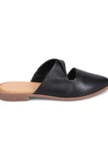 Bueno Blakely Mule in Black by Bueno