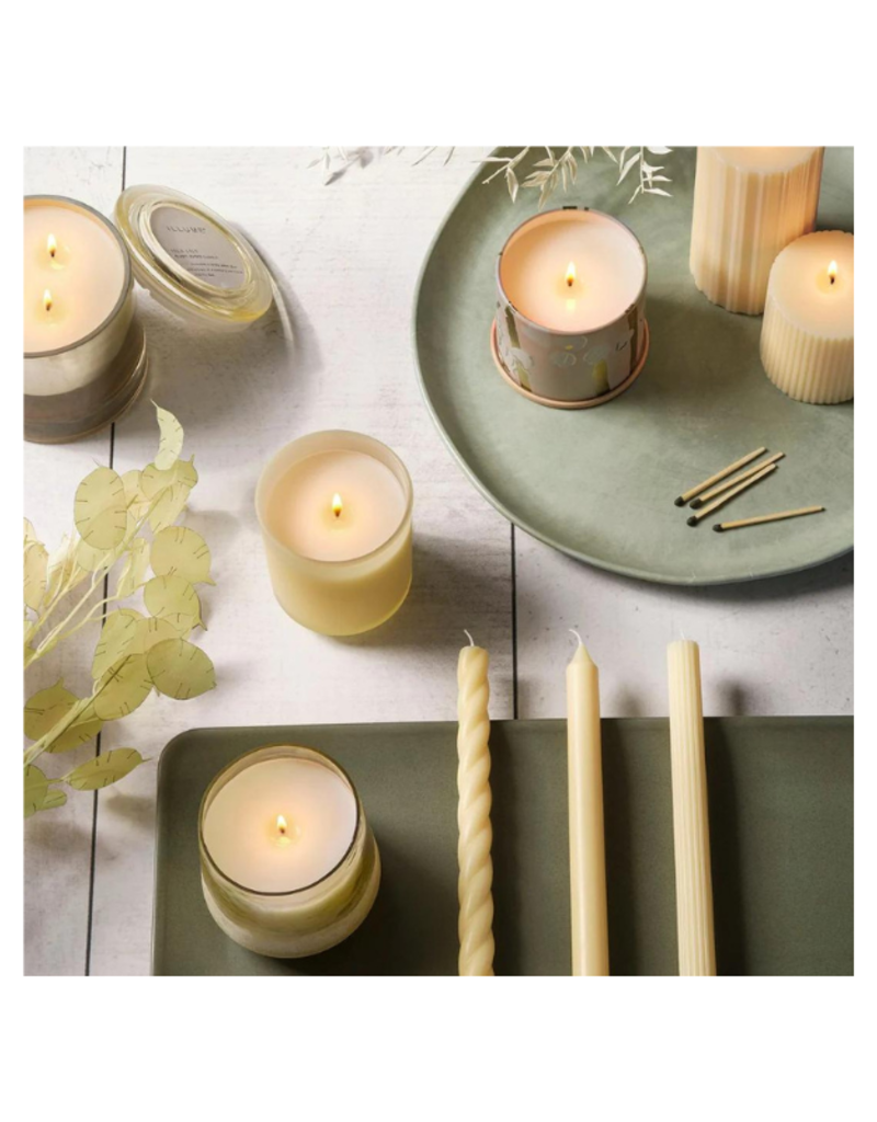 Illume Isla Lily Vanity Large Tin Candle