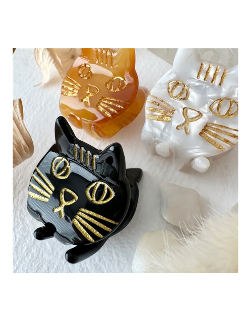 Pika & Bear Trouble Cat Hair Claw in Pearl Pika & Bear