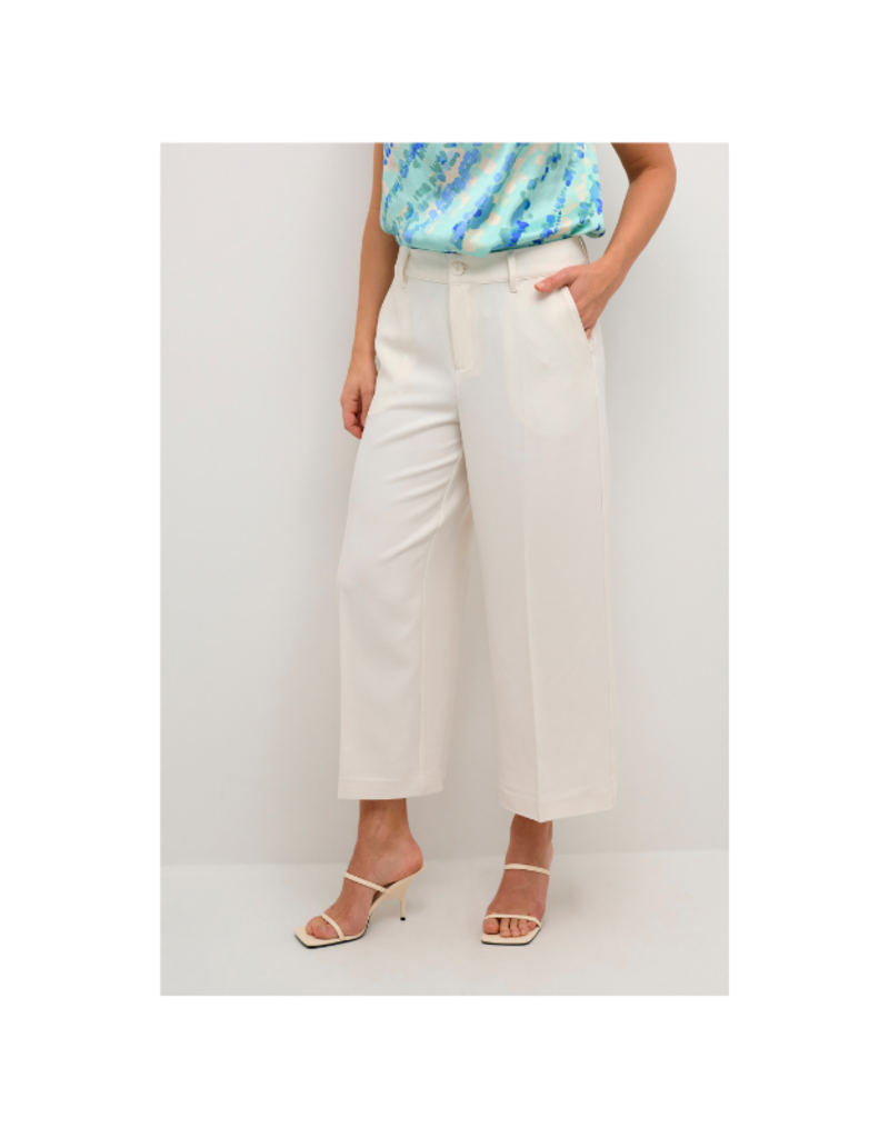 Clara Cropped Pants in Spring Gardenia by Culture