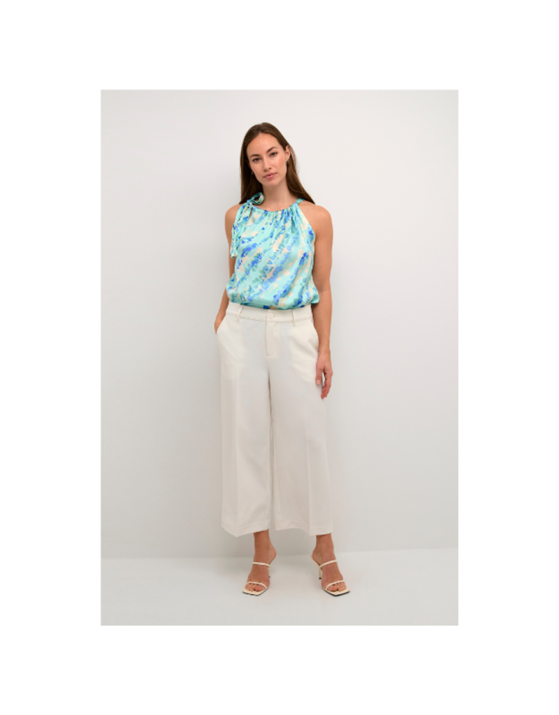 Clara Cropped Pants in Spring Gardenia by Culture