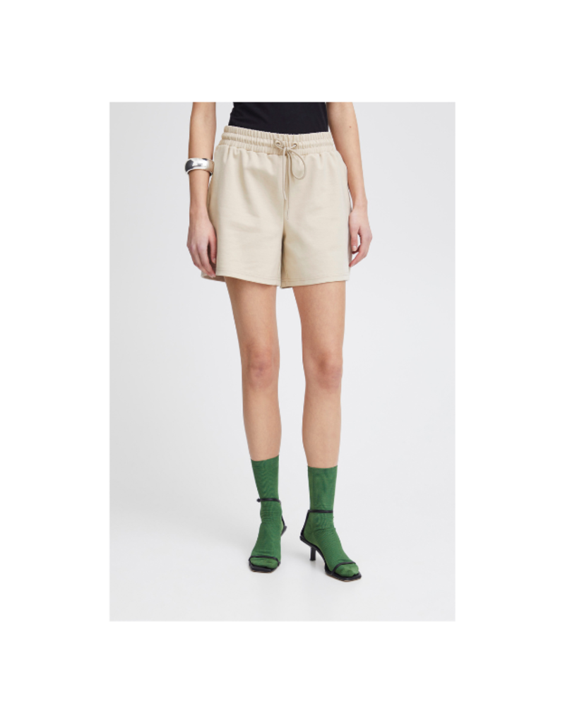 ICHI Kate Trend Shorts in Doeskin by ICHI