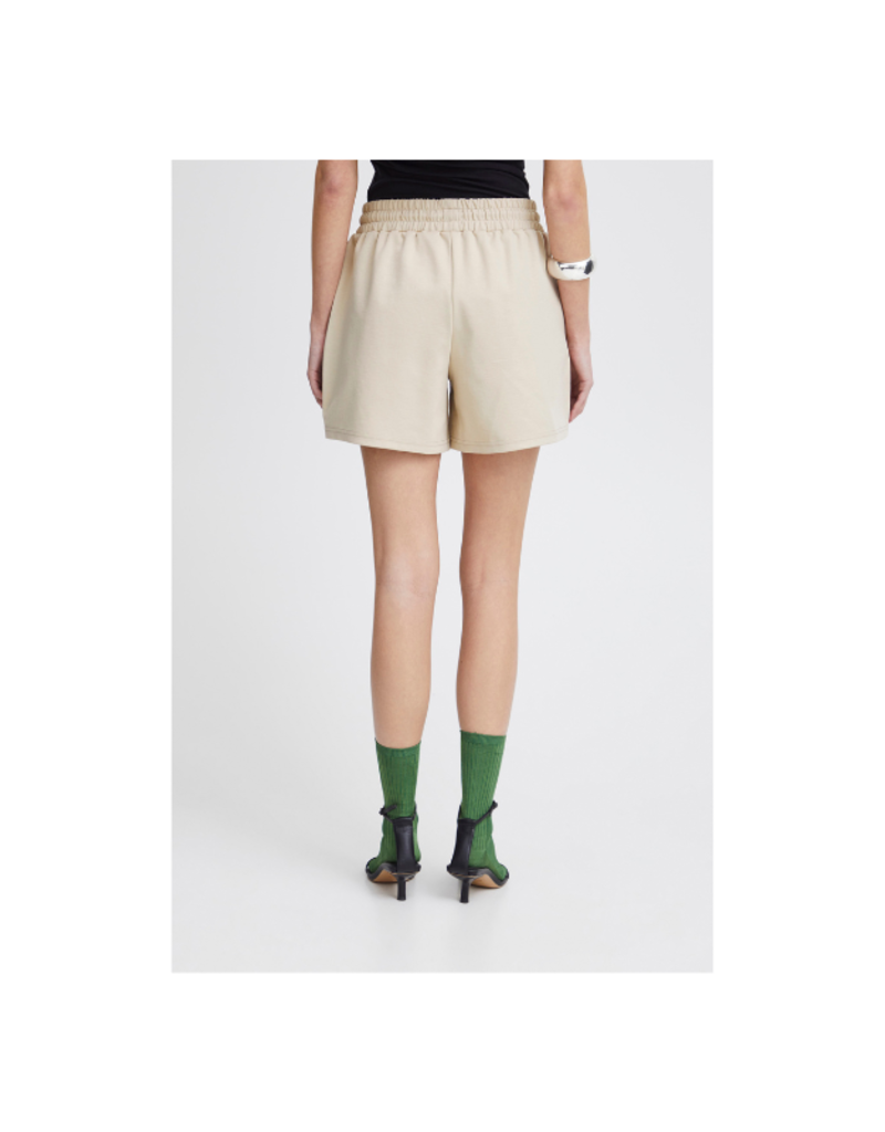 ICHI Kate Trend Shorts in Doeskin by ICHI